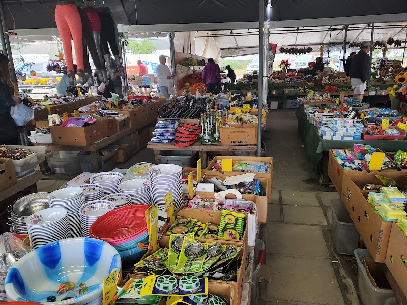 Red Barn Flea Market photo 4