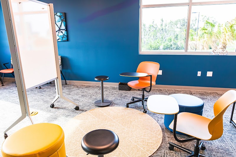 4 & Co Coworking Spaces - Land O' Lakes photo 2