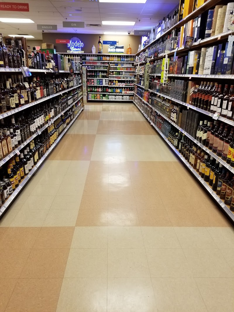 Photo of Publix Liquors at Lake Harris