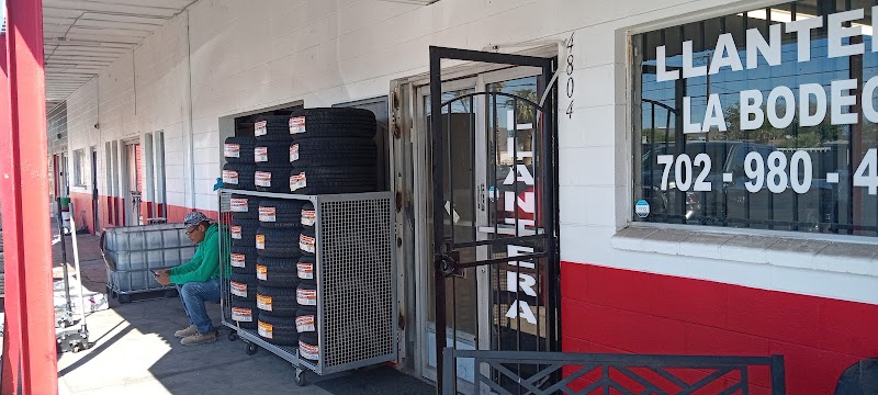 Llantera la Bodega photo 2