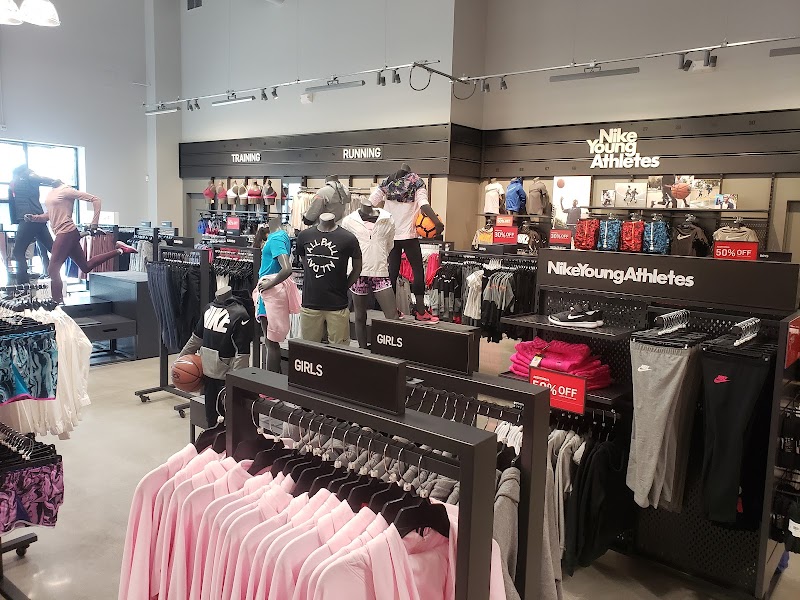 Nike Factory Store - Winter Garden photo 5