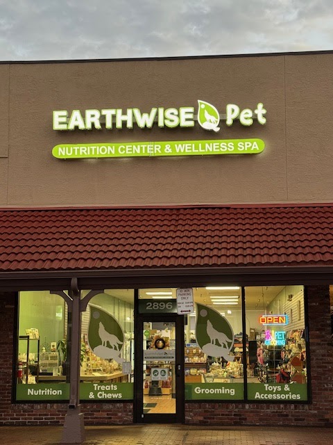 Earthwise Pet Nutrition Center & Wellness Spa - GROOMBAR