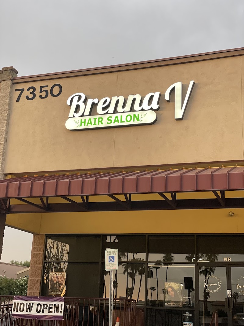 Brenna V salon photo 2