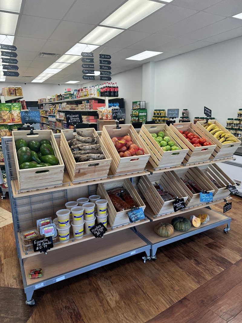 El Frezco Supermarket photo 5