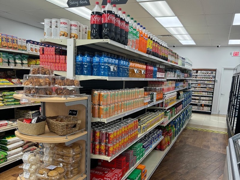 El Frezco Supermarket photo 3