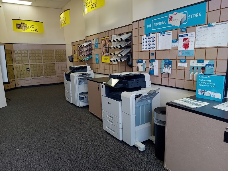 The UPS Store photo 3