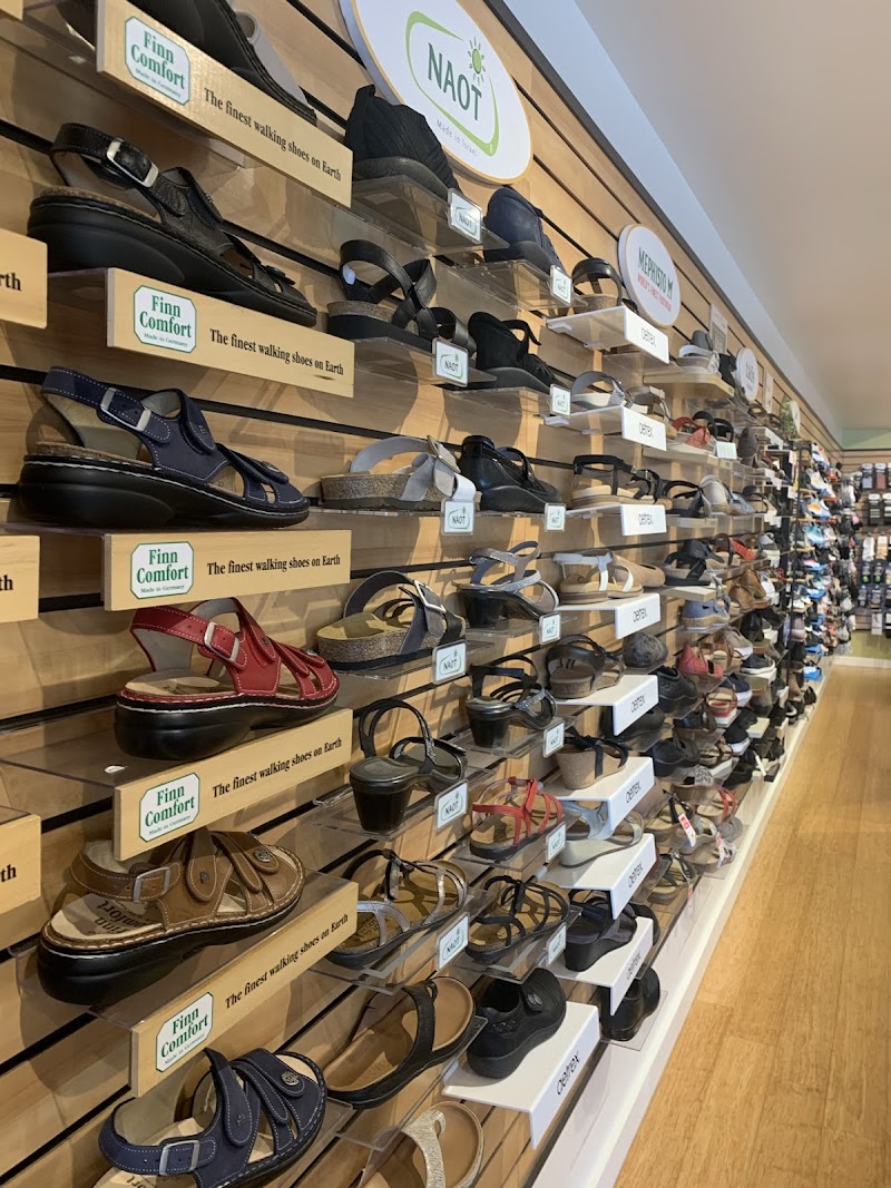 Footwear etc. San Carlos photo 3