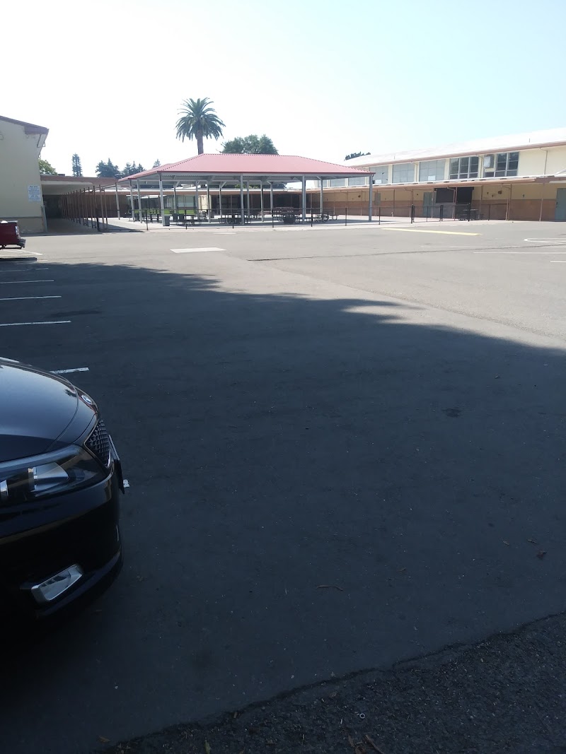 San Lorenzo High School photo 4