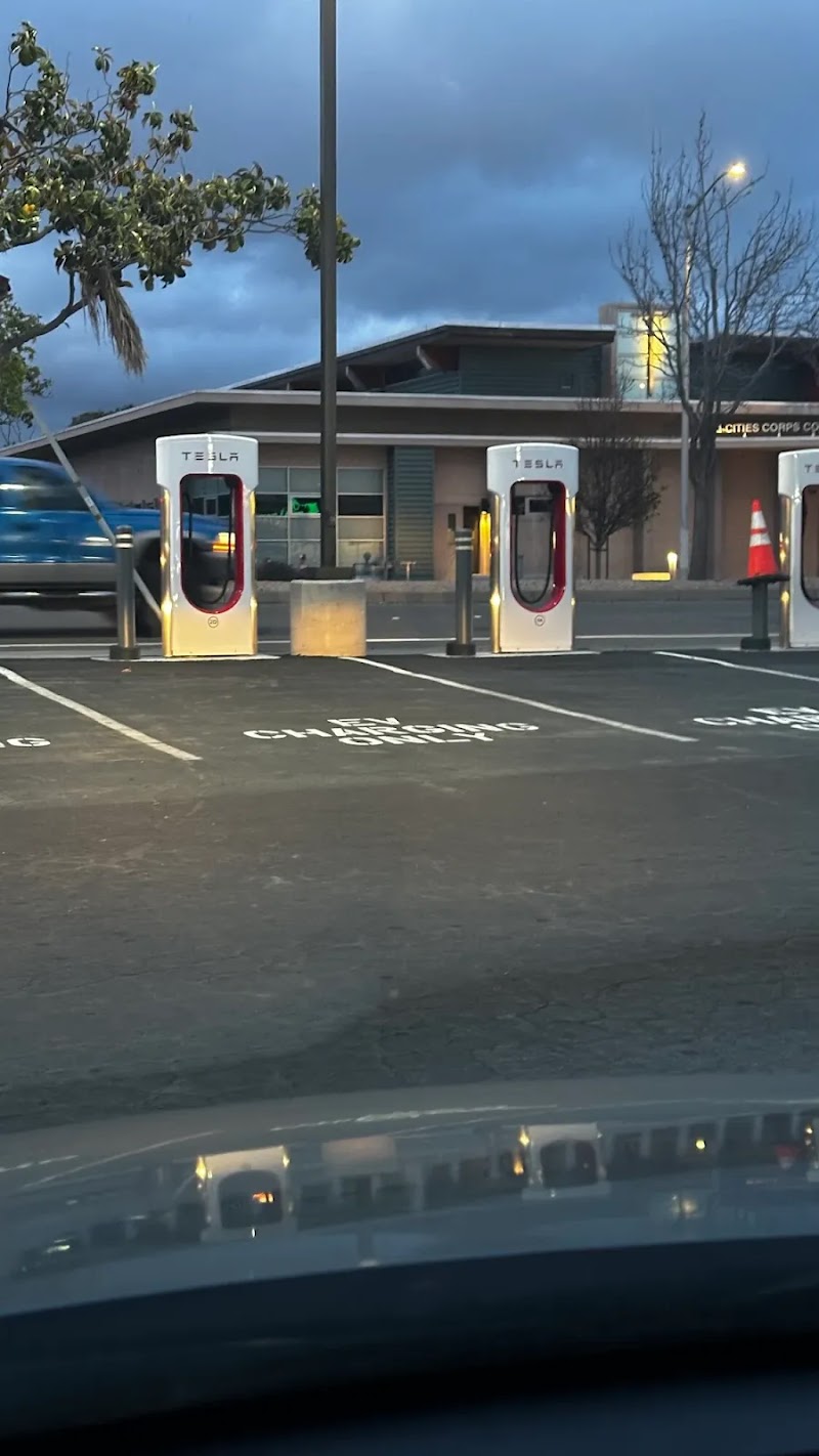 Tesla Supercharger photo 3