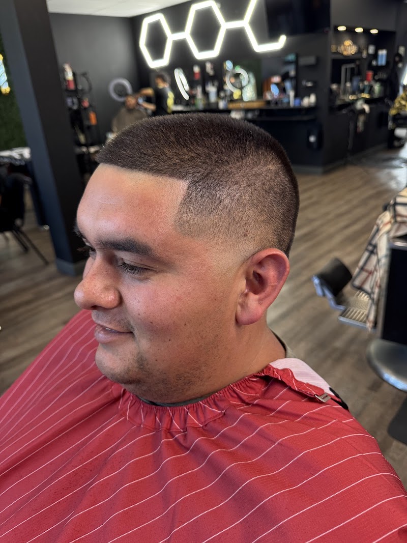 Top Rank Barbershop photo 5