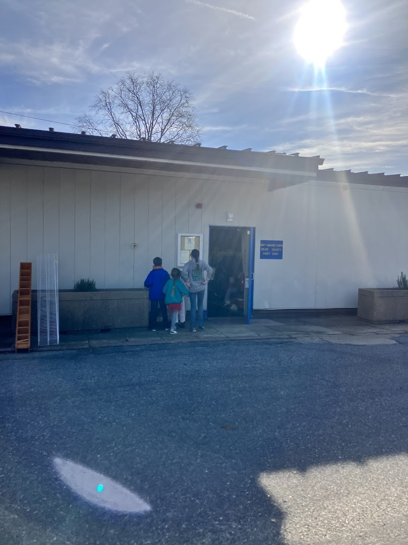 Navy Marine Corps Relief Society Thrift Shop photo 3
