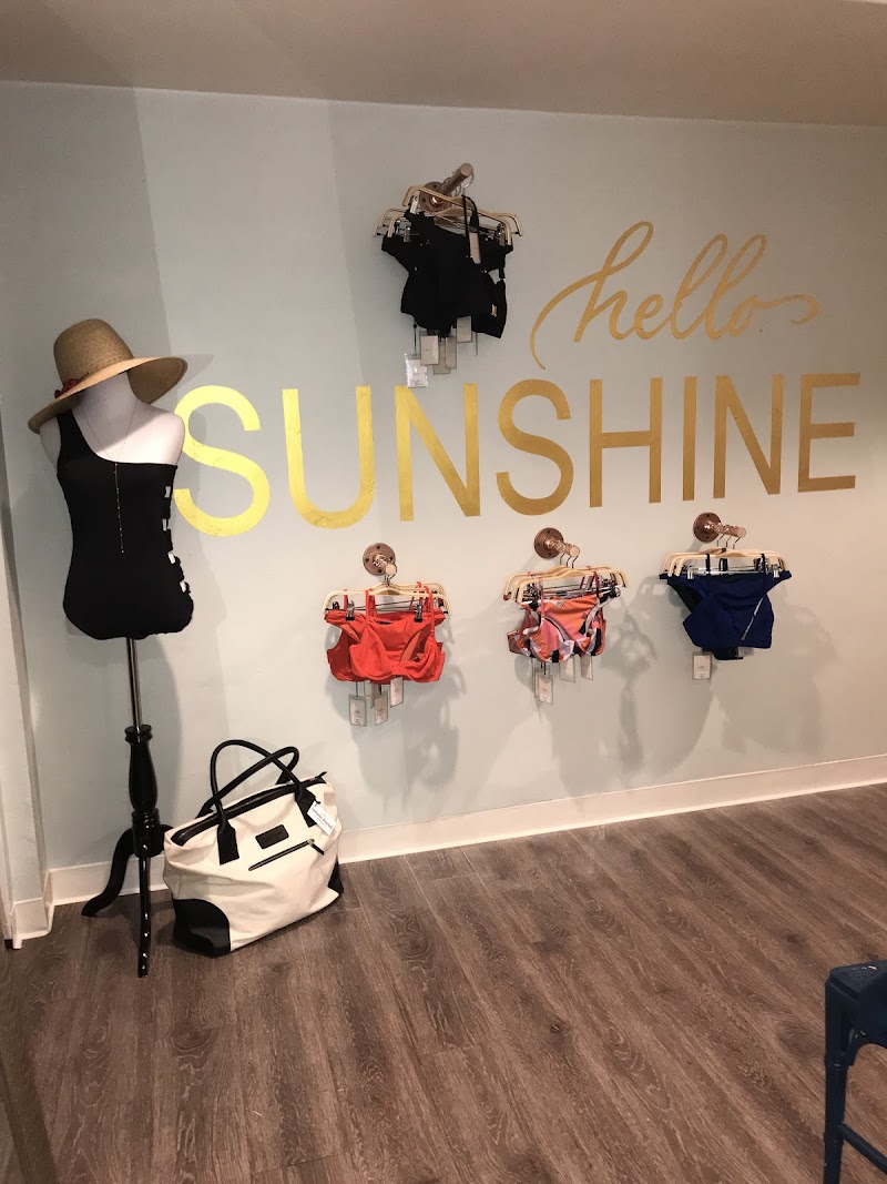 Apres Soleil Tans and Boutique photo 3