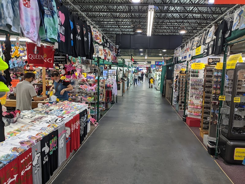 Visitors Flea Market photo 2