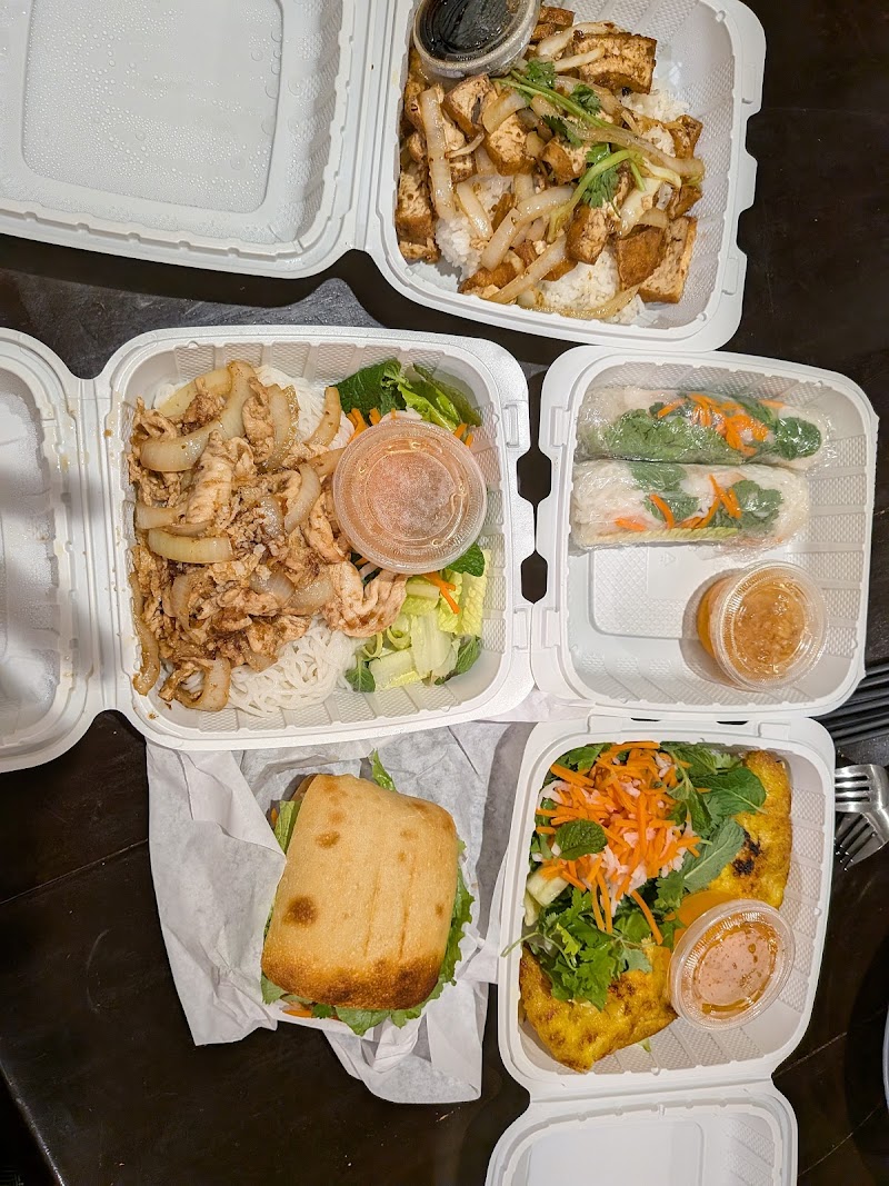 Saigon Café photo 3
