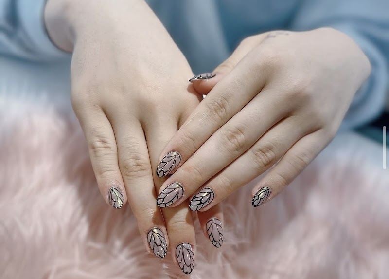 Donna Nails & Lashes photo 3