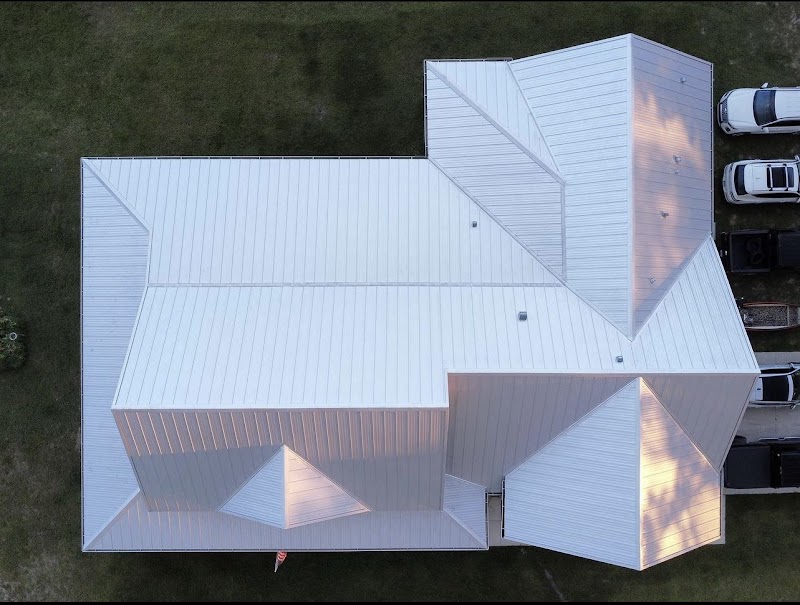 Photo of Dimonda Roof Services