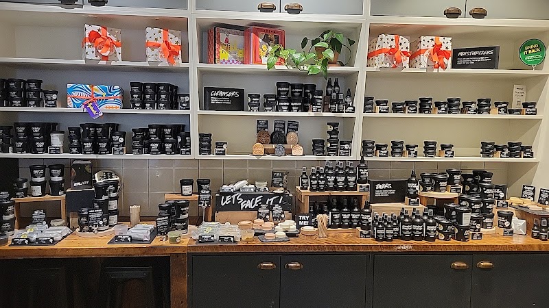 Lush Cosmetics Menlo Park photo 3