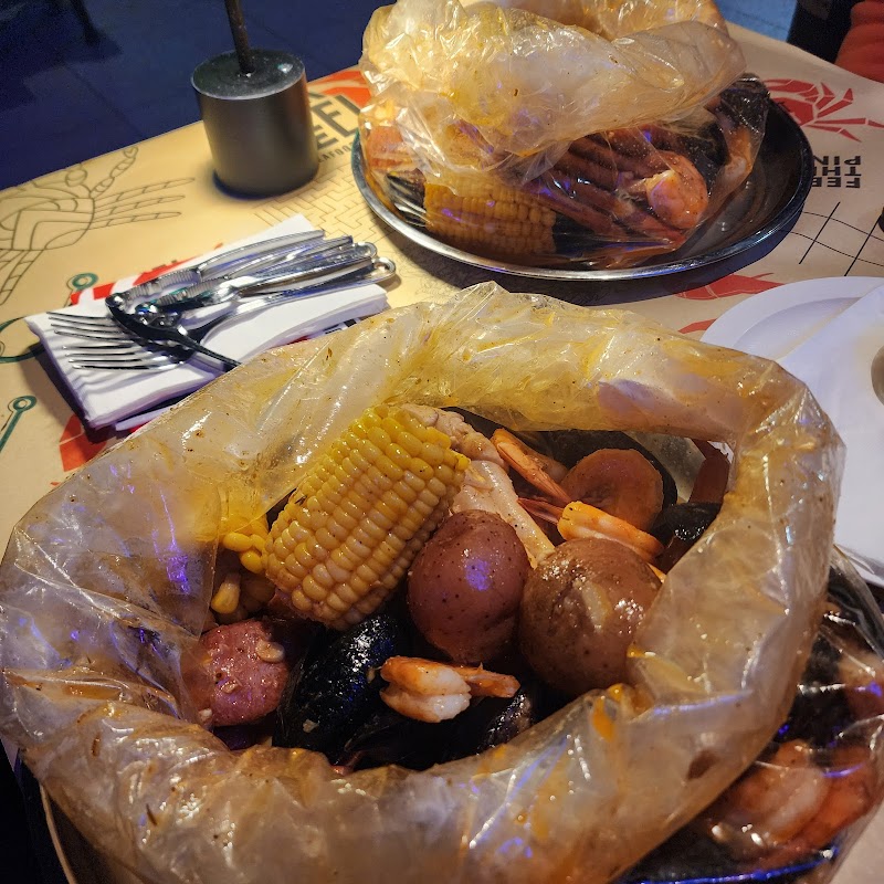 Hook & Reel Cajun Seafood & Bar photo 4