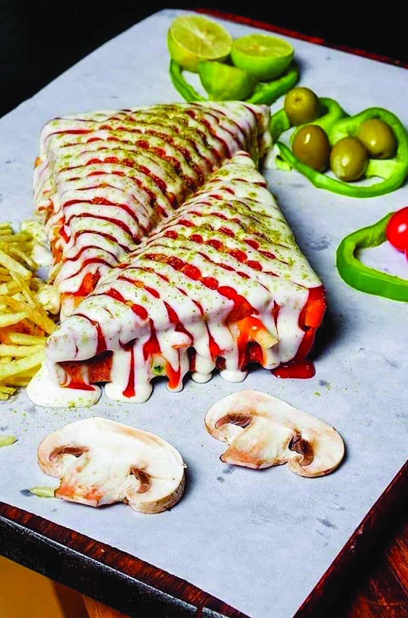 Mazeh Sandwich and Cafe photo 2