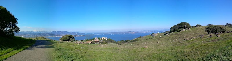 Corte Madera photo 3