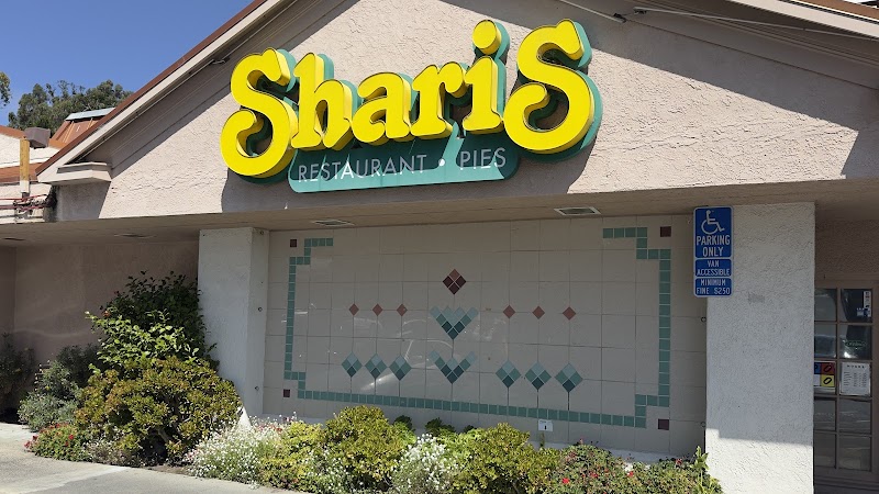 Shari's Cafe and Pies photo 3