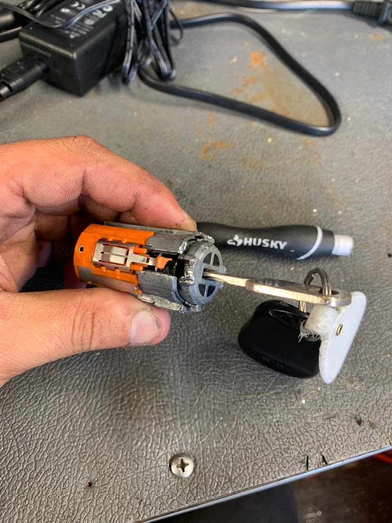 LuckyLock Locksmith photo 4