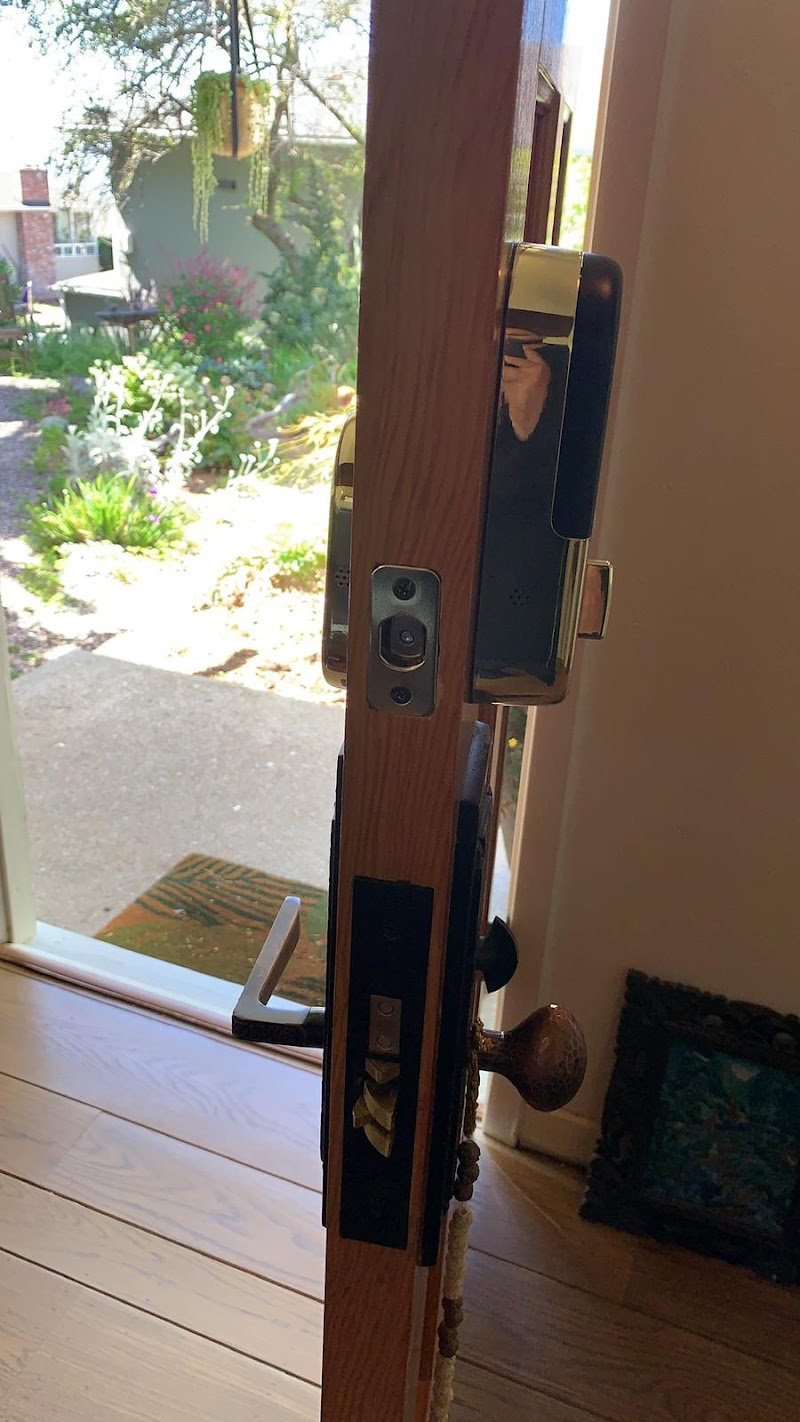 LuckyLock Locksmith photo 5