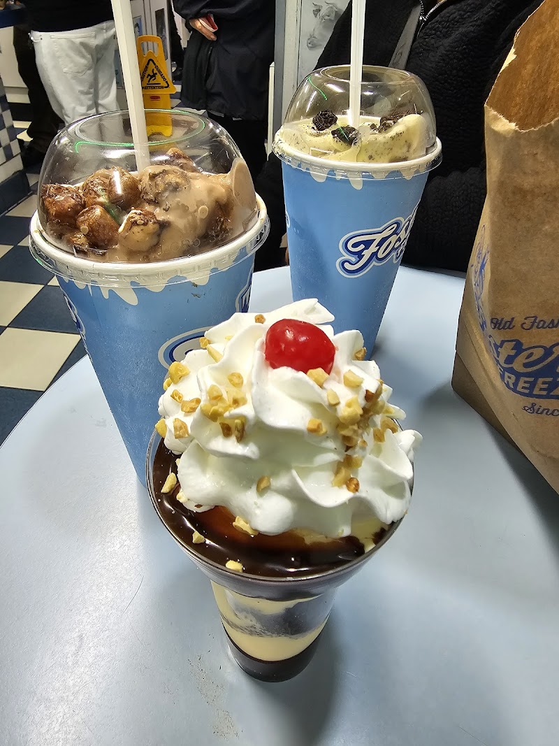 Fosters Freeze photo 4