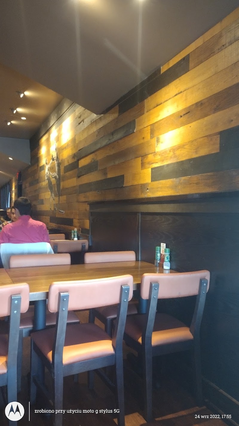 Twin Lakes Plaza photo 3