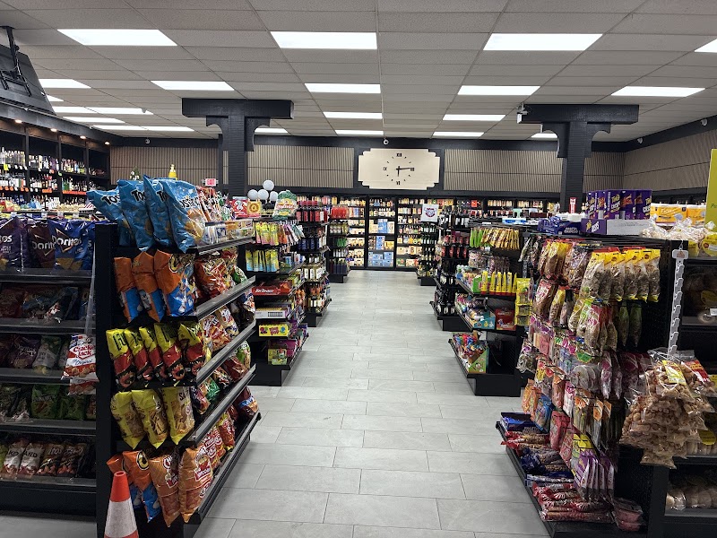 Cheer’s Liquors photo 4