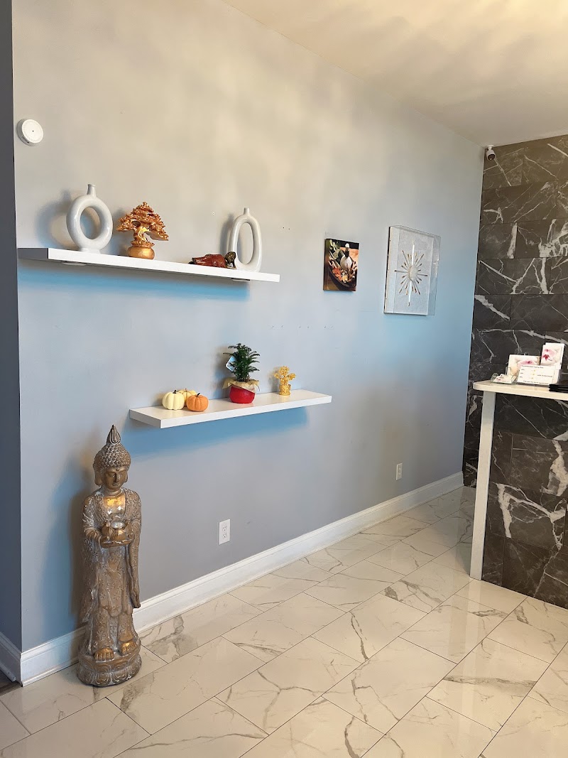Hands of Gold spa Hollywood california MD photo 4