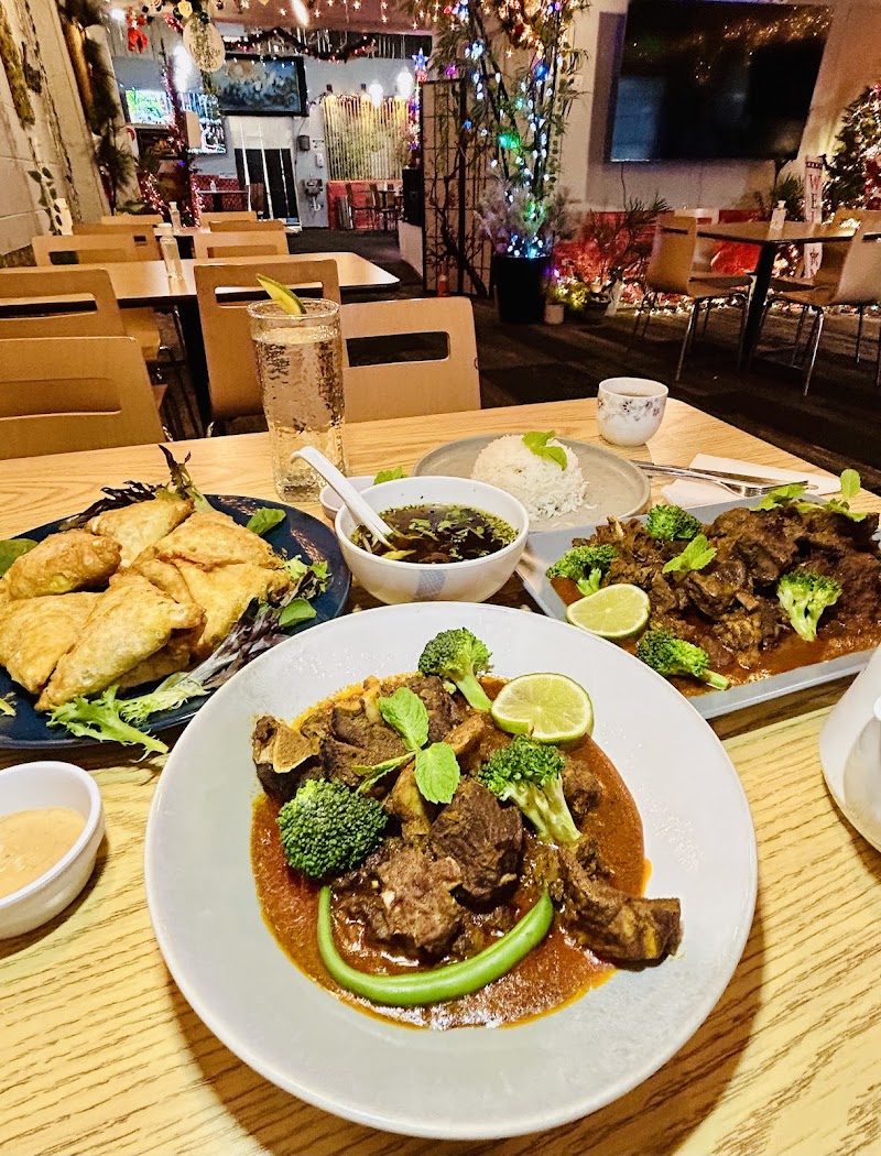 Royal Taw Win Thai & Burmese Restaurant photo 2