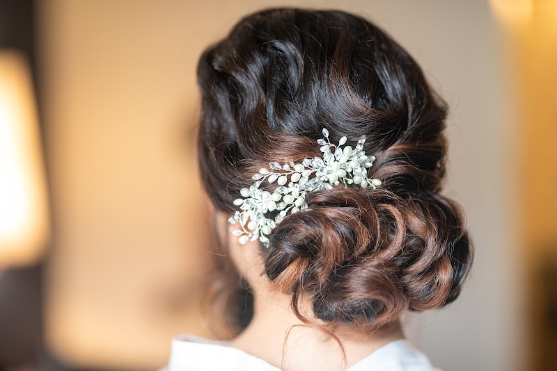 April Foster Bridal photo 5