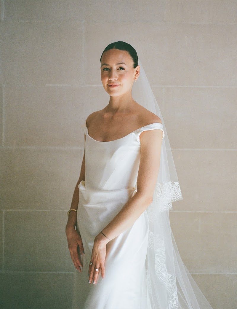 April Foster Bridal photo 4