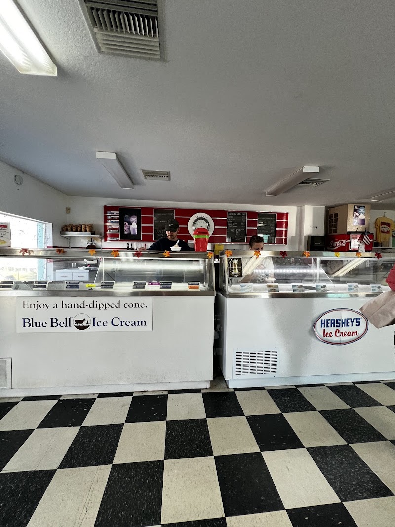 Dockside Ice Cream Shoppe photo 5
