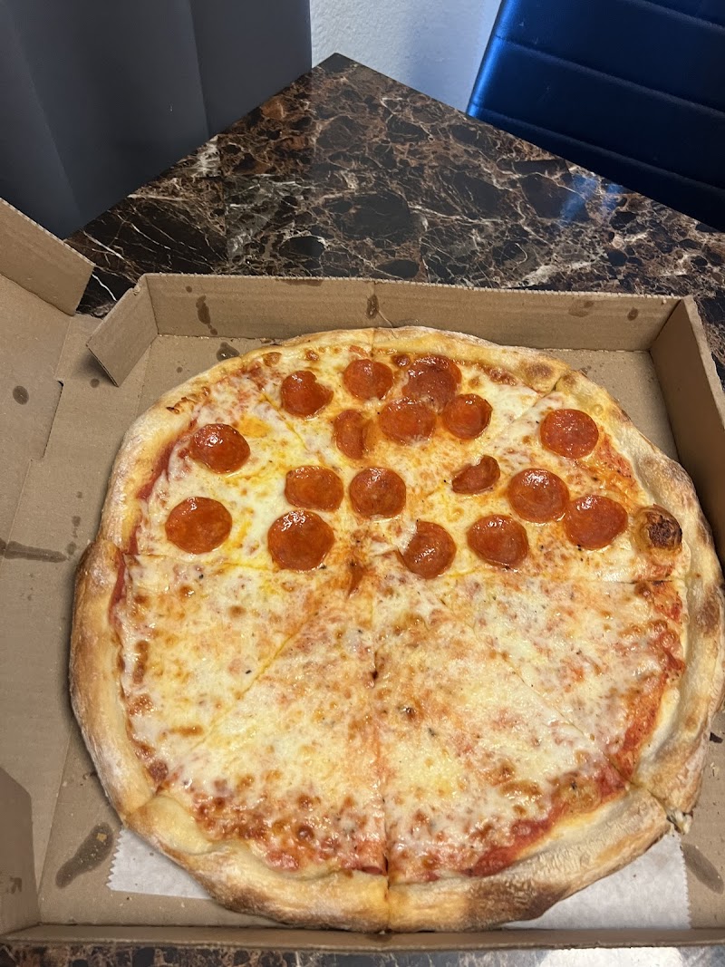 T & M Pizza Italian Restaurant photo 4
