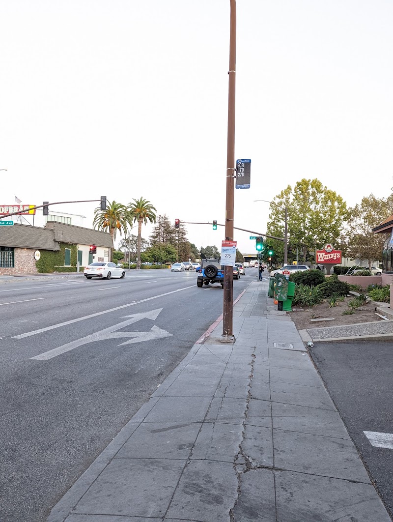 Photo of El Camino Real & Oak Ave