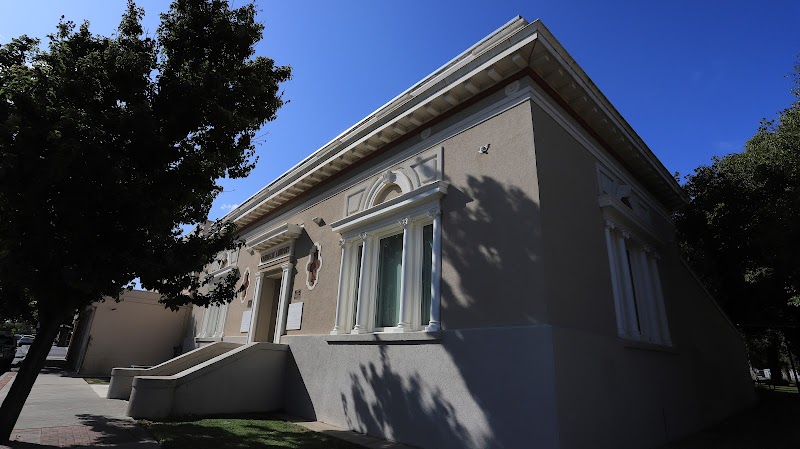 Photo of Dixon Library