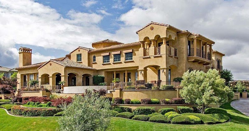 Mark & Annalee Huber - Luxe Places International Realty photo 4