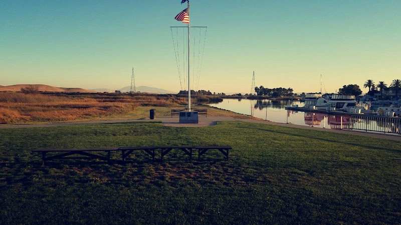Photo of Solano Yacht Club
