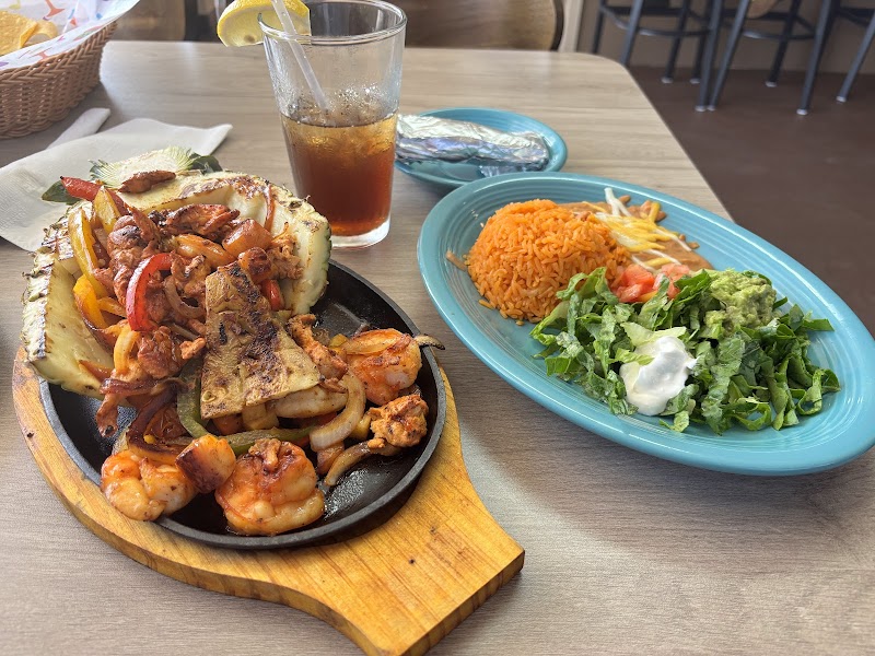 El Azteca Mexican Cocina photo 2