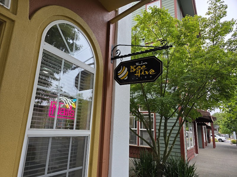 Windsor Beehive Salon photo 3