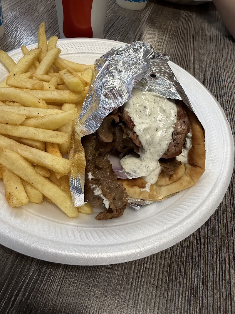 George’s Famous Gyros & Pasta photo 3