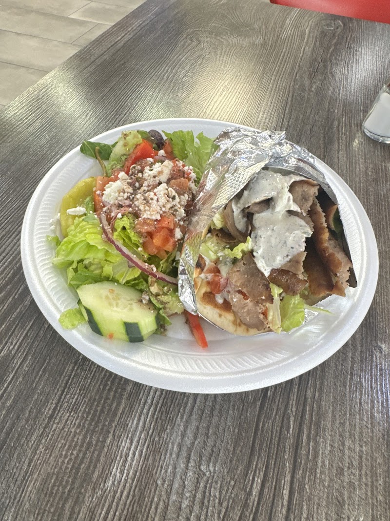 George’s Famous Gyros & Pasta photo 4