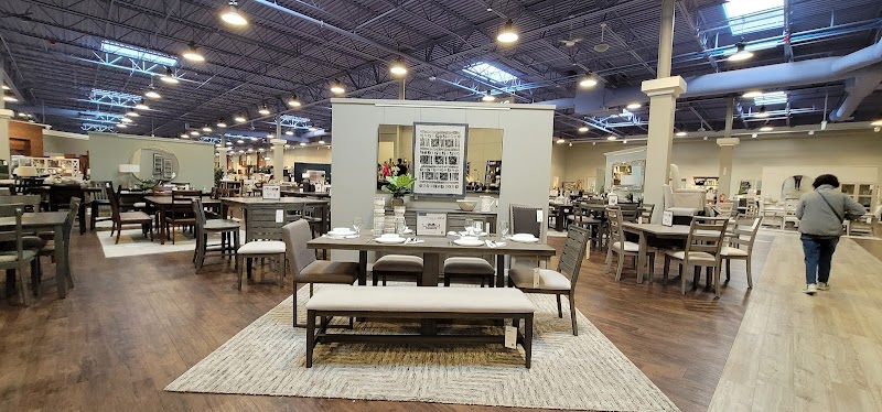 Rio Vista Shopping Center photo 5