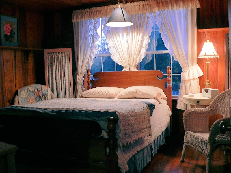 The Lake House Bed & Breakfast photo 2