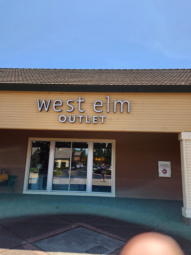 Photo of west elm Outlet