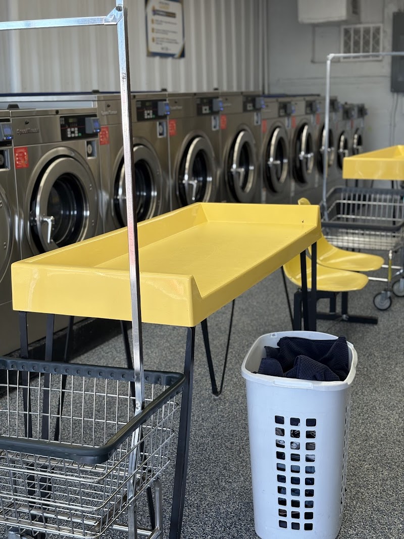 Apollo Beach Laundry photo 3