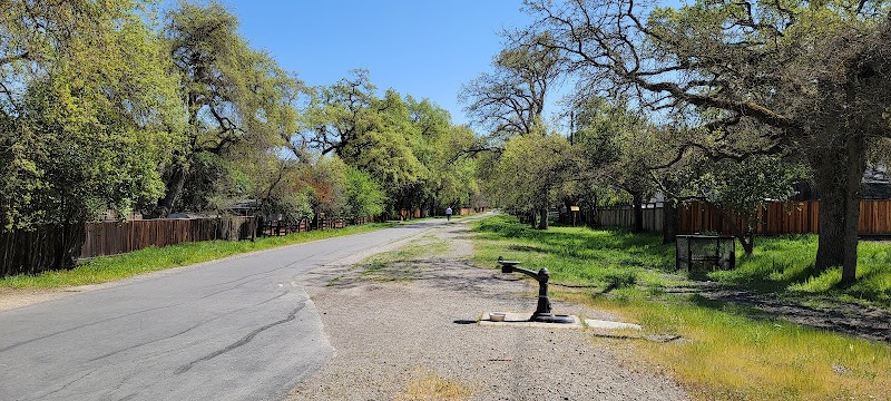Iron Horse Regional Trail Parking- Hillgrade Ave photo 2