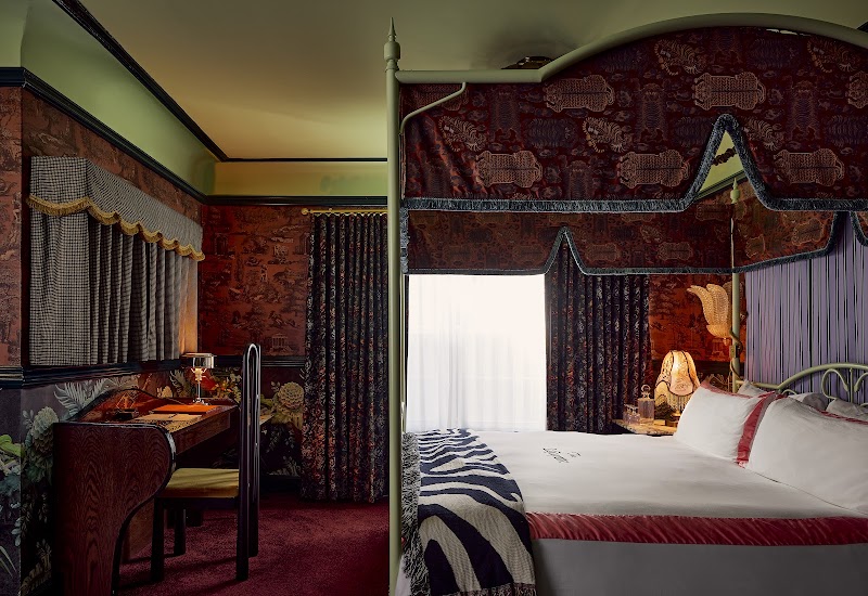 Lafayette Hotel photo 2